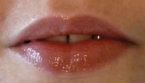 buberry_beauty_Lipgloss_mocha1